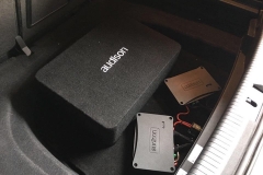 golf-7-gtd-oem-einbau-audison-endstufe-subwoofer-kofferraum